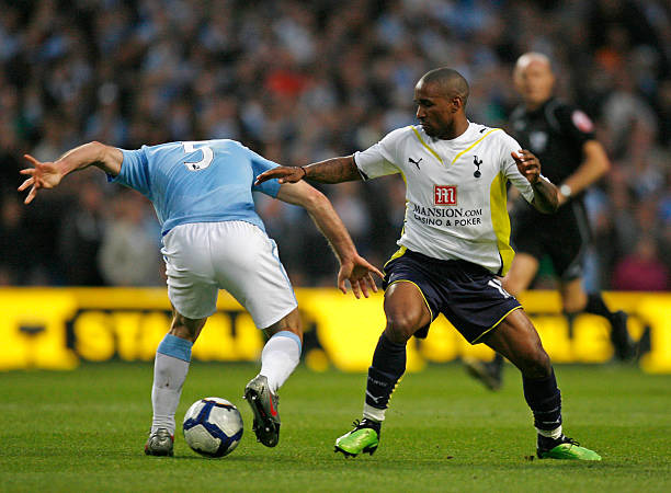 与球迷建立 与球迷建立