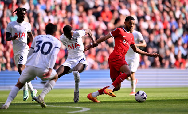 余辆车追尾 余辆车追尾